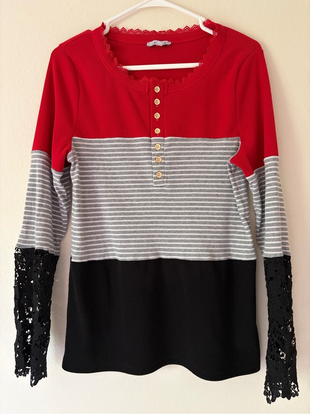 White Birch Bright Red Ribbed Top Lace Black XL Shirt Sweater Long Sleeve
